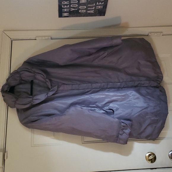 SALE‼️ Coat - Picture 1 of 5